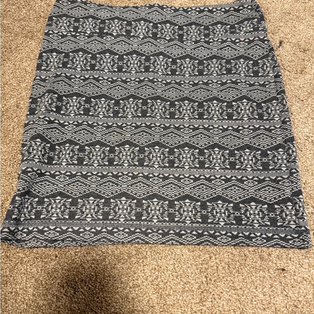 Kavu Black and Gray Patterned Pencil Skirt